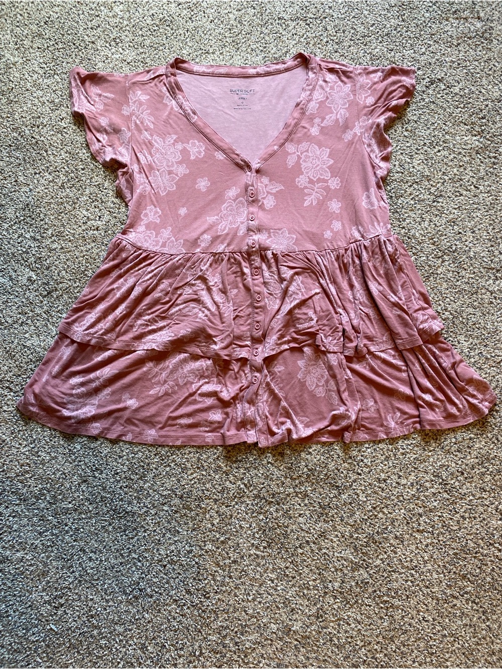 Torrid Women’s Dusty Rose Floral Button-Tiered V-Neck Tunic Size Large (0)